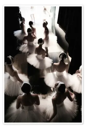 Ballerinas before the performance 1x