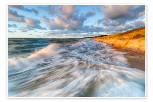 Baltic Sea waves hit the dunes de Moqui, Daniela Beyer