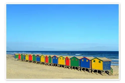 Cabañas de playa coloridas en la playa de Muizenberg de HADYPHOTO