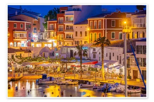 Cafes, restaurants and boats in the port of Menorca de Frank Fell Robert Harding