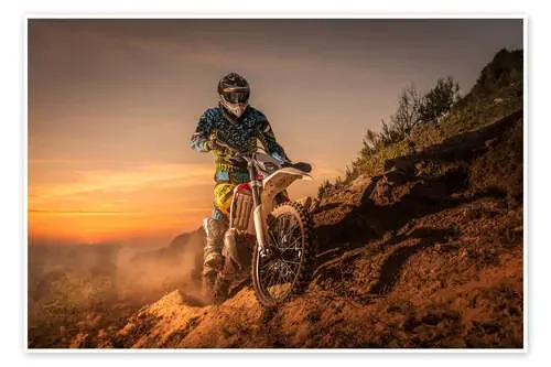 Conductor de motocross en la montaña Editors Choice