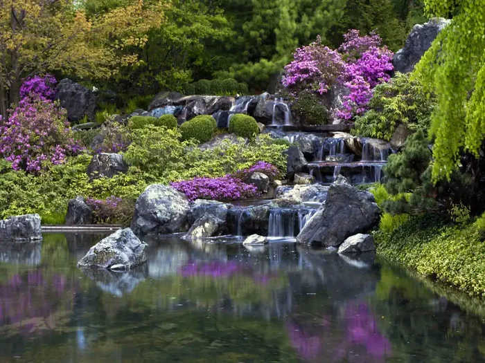 fotomural cascada verde y morado de Sanders & Sanders – 600346