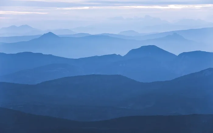 fotomural montañas azul de Sanders & Sanders – 611916