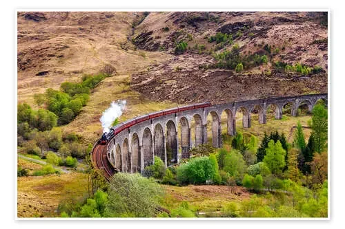 Glenfinnan viaduct with incoming train de Reemt Peters-Hein