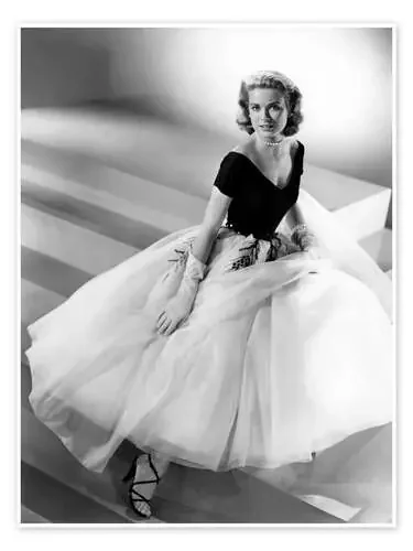Grace Kelly with Dress Everett Collection