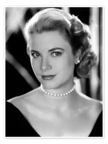 Grace Kelly with Necklace, 1953 Everett Collection