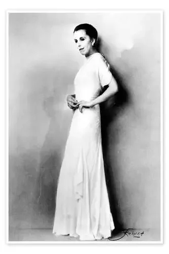 Karen Blixen (Isak Dinesen) Everett Collection