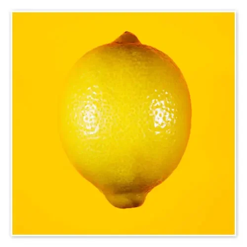 Lemon against yellow background de Mark Sykes Science Photo Library