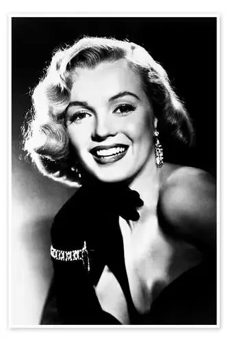 Marilyn Monore Smiling Everett Collection