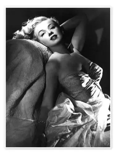 Marilyn Monroe Posing Everett Collection