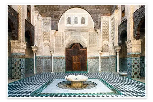 Moroccan architecture with fountain de Matteo Colombo