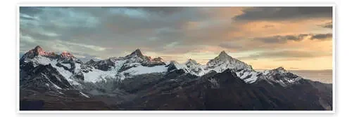 Panorama from Gornergrat at sunrise Obergabelhorn, Zinalrothorn, Weisshorn and Bietschorn mountain de Peter Wey