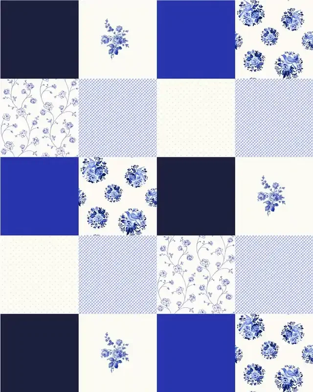 pared de retales de papel pintado patchwork azul índigo de ESTAhome – 155711