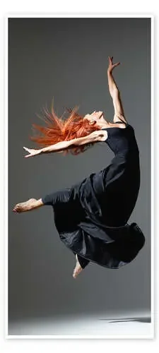 Pelirroja bailando Editors Choice
