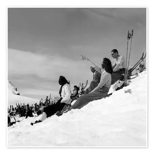 Skiers Enjoy the Good Weather de Vintage Ski Collection akg-images