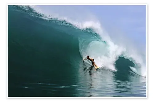 Surfing in a huge green wave, tropical island paradise de Paul Kennedy