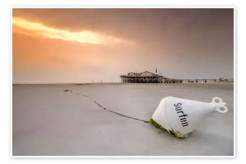 Surfing on the North Sea beach de Dennis Stracke