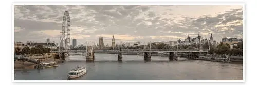 Urban Elegance at Dusk de Assaf Frank