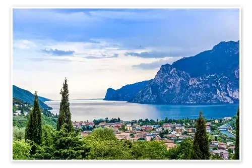 Vista de la costa del Garda, Italia Editors Choice